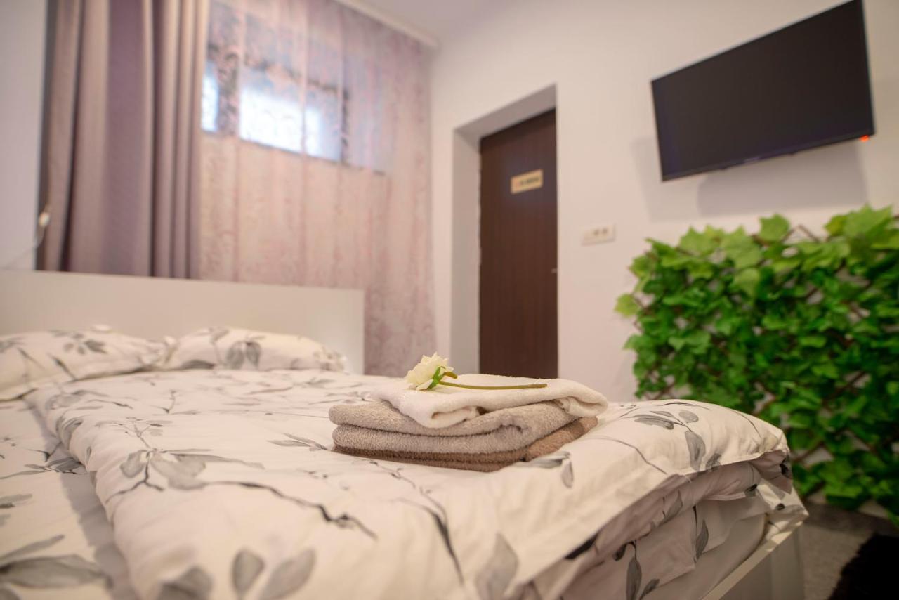 Old Town Tomis Studio Apartment Constanta Bagian luar foto