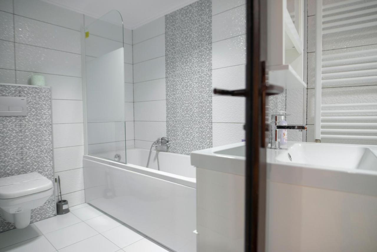 Old Town Tomis Studio Apartment Constanta Bagian luar foto